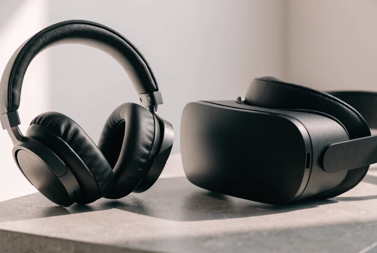 NAGALE — Headphones & XR synthetic leather